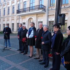 [:ua]Представники КПІ та УЦВІГ під час церемонії закладення каменю спотикання Георгію Бріфу[:]