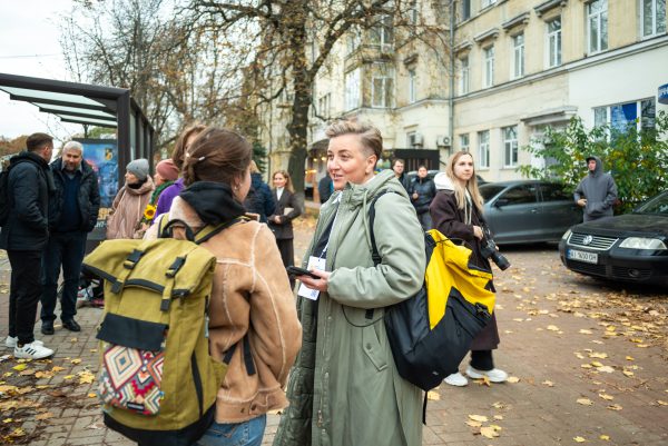 In the centre Anna Sidelnikova