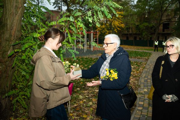 Chairwoman of the NGO 'North Azovian Greeks’ Olha Tsuprykova and Tetiana Khorunzha